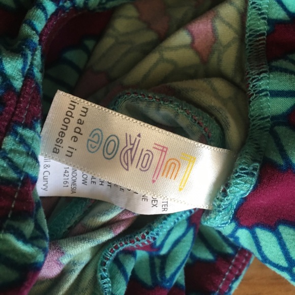 -9 Lularoe Tall & Curvy Leggings - Picture 5 of 8